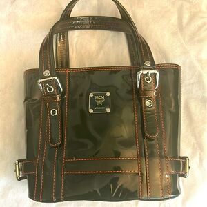MCM HANDBAG GREEN WITH RED THREAD TRIM - Patent Leather